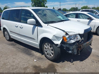 CHRYSLER TOWN & COUNTRY 2013
