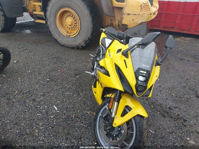 SUZUKI GSX800 2024