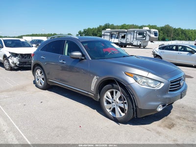 INFINITI QX70 2015