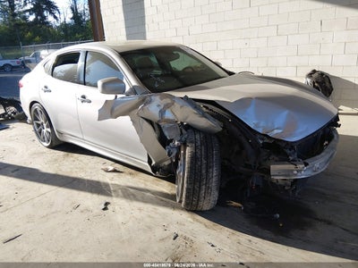 INFINITI M37 2012