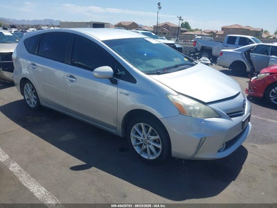 TOYOTA PRIUS V 2012