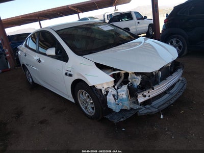 TOYOTA PRIUS 2016