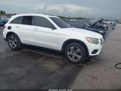 MERCEDES-BENZ GLC 300 2017