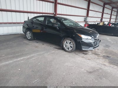 NISSAN VERSA 2024