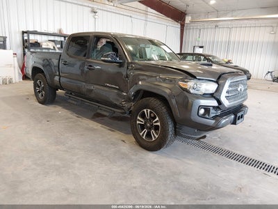 TOYOTA TACOMA 2017
