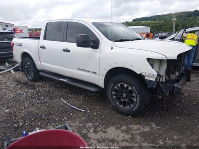 NISSAN TITAN 2018