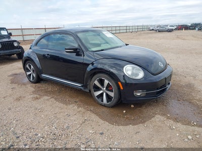 VOLKSWAGEN BEETLE 2013