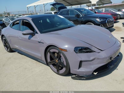PORSCHE TAYCAN 2025