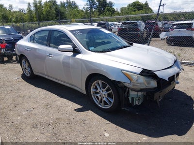 NISSAN MAXIMA 2011