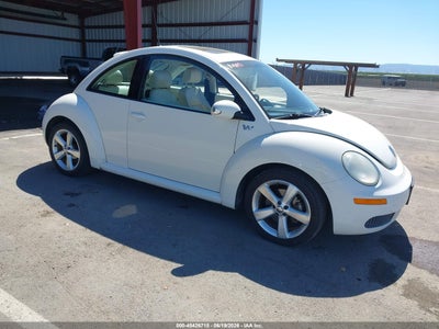 VOLKSWAGEN NEW BEETLE 2008