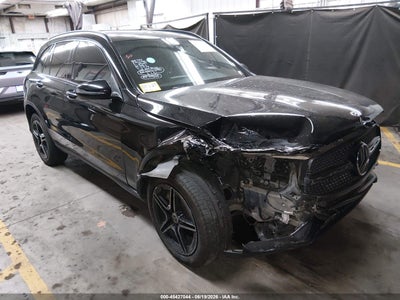 MERCEDES-BENZ GLC 300 2022