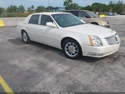 CADILLAC DTS 2011