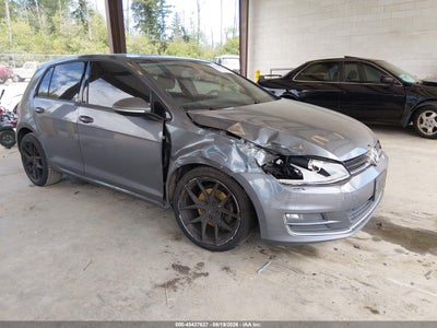 VOLKSWAGEN GOLF 2015