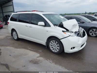 TOYOTA SIENNA 2017