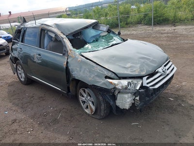 TOYOTA HIGHLANDER 2013