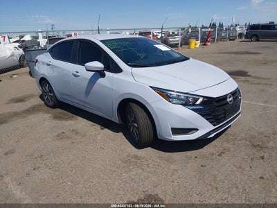 NISSAN VERSA 2025