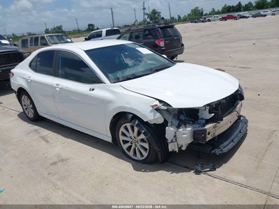 TOYOTA CAMRY 2020