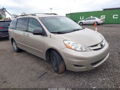 TOYOTA SIENNA 2008