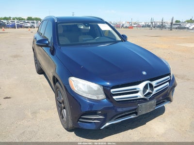 MERCEDES-BENZ GLC 300 2016
