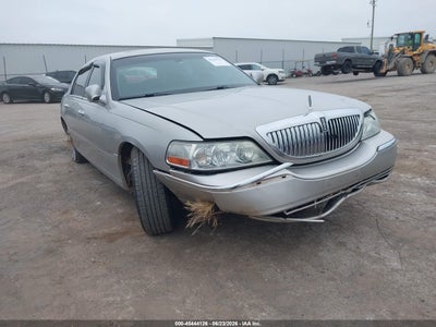 LINCOLN TOWN CAR 2006