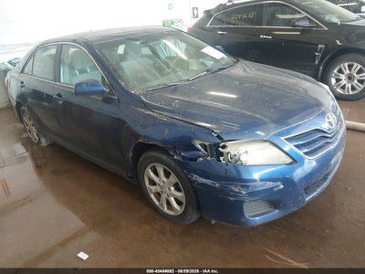 TOYOTA CAMRY 2011