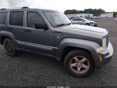 JEEP LIBERTY 2012