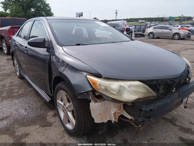 TOYOTA CAMRY 2014