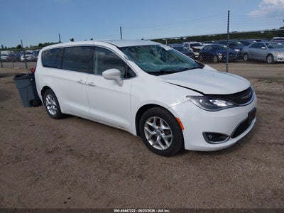 CHRYSLER PACIFICA 2018