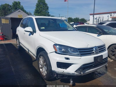 VOLKSWAGEN TOUAREG 2016