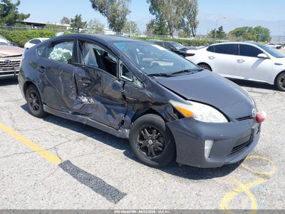 TOYOTA PRIUS 2014
