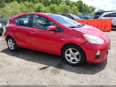 TOYOTA PRIUS C 2013