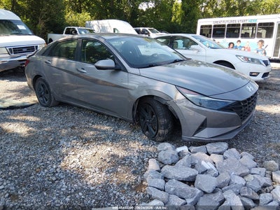 HYUNDAI ELANTRA 2022
