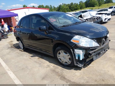 NISSAN VERSA 2011