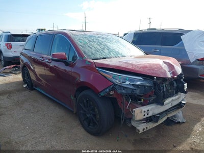 TOYOTA SIENNA 2024