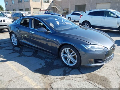 TESLA MODEL S 2016