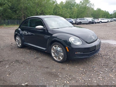 VOLKSWAGEN BEETLE 2013