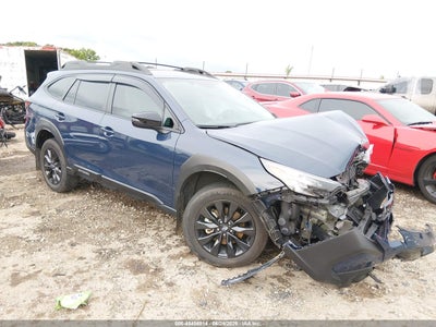 SUBARU OUTBACK 2025