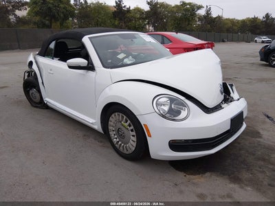 VOLKSWAGEN BEETLE 2014