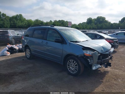 TOYOTA SIENNA 2008