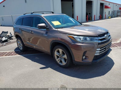 TOYOTA HIGHLANDER HYBRID 2017