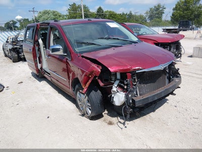 CHRYSLER TOWN & COUNTRY 2010