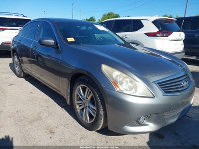 INFINITI G37 2011