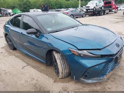 TOYOTA CAMRY 2025