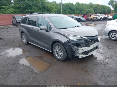 TOYOTA SIENNA 2023