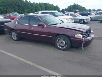 LINCOLN TOWN CAR 2006