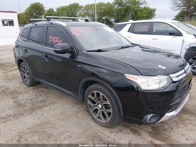MITSUBISHI OUTLANDER 2015