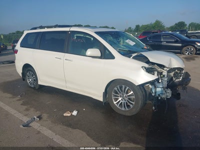 TOYOTA SIENNA 2019