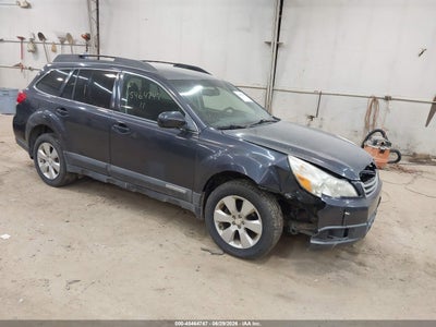 SUBARU OUTBACK 2011