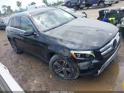MERCEDES-BENZ GLC 300 2016
