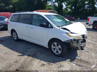 TOYOTA SIENNA 2011